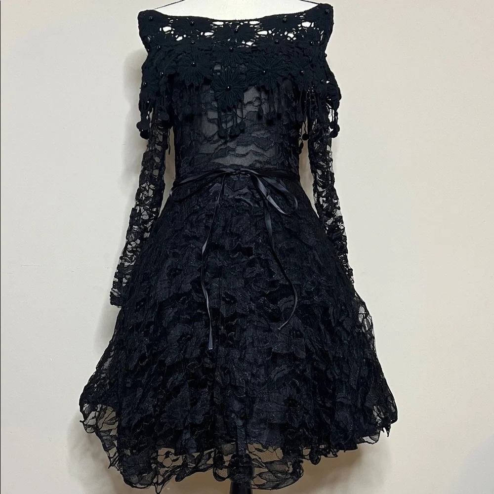 🖤Elegant Black Lace Off-Shoulder Dress - Picture 3 of 16